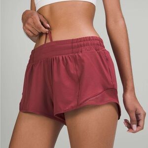 Lululemon Hotty Hot LR 2.5” Shorts